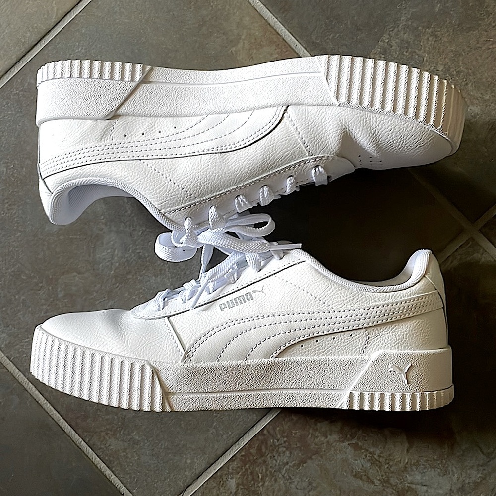 Puma Women’s Carina Sneakers, White, US 8.5